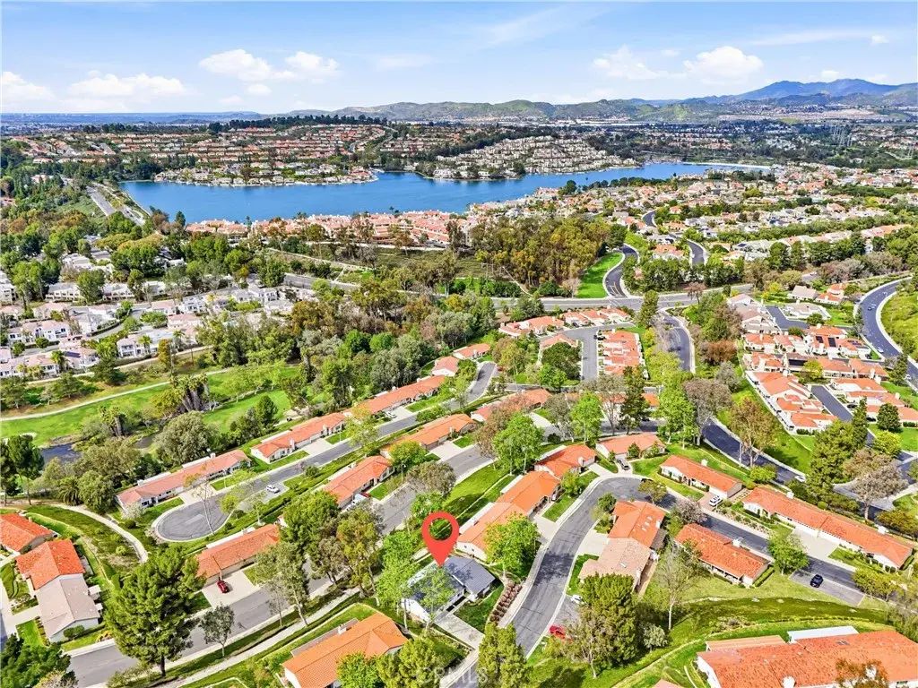 23561 Via Ventura, Mission Viejo