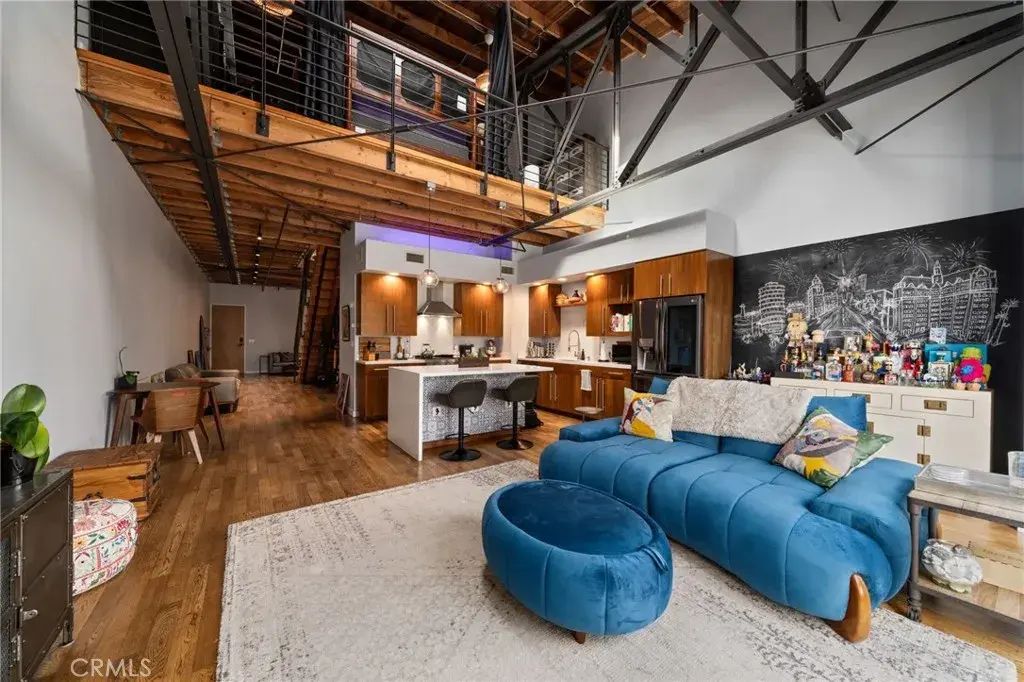 1100 E 3rd Street 205, Long Beach