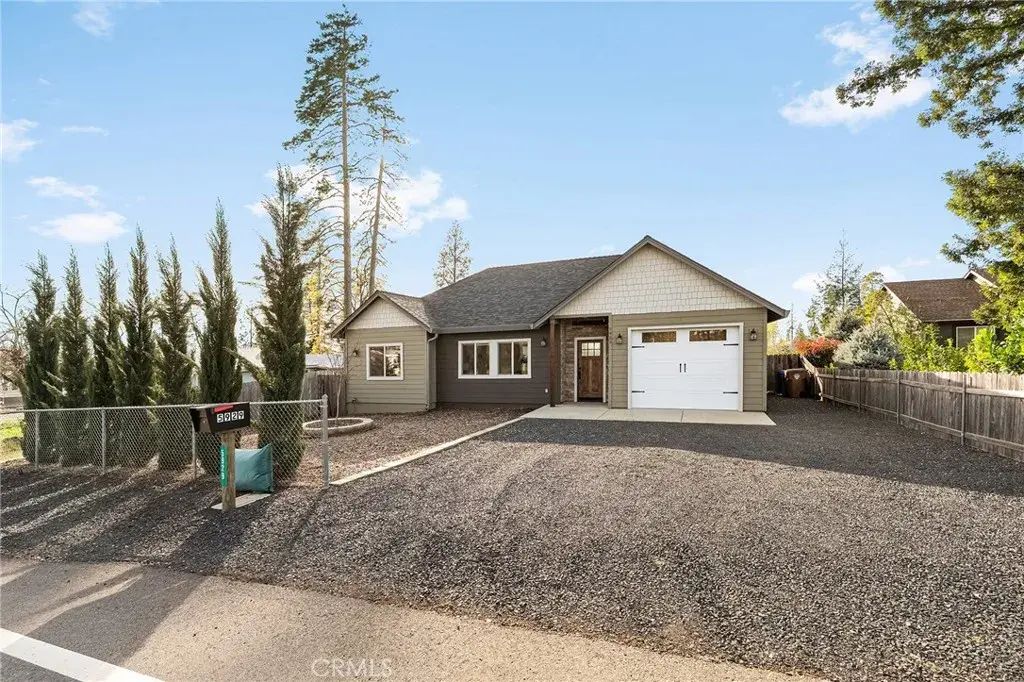 5929 Sawmill, Paradise