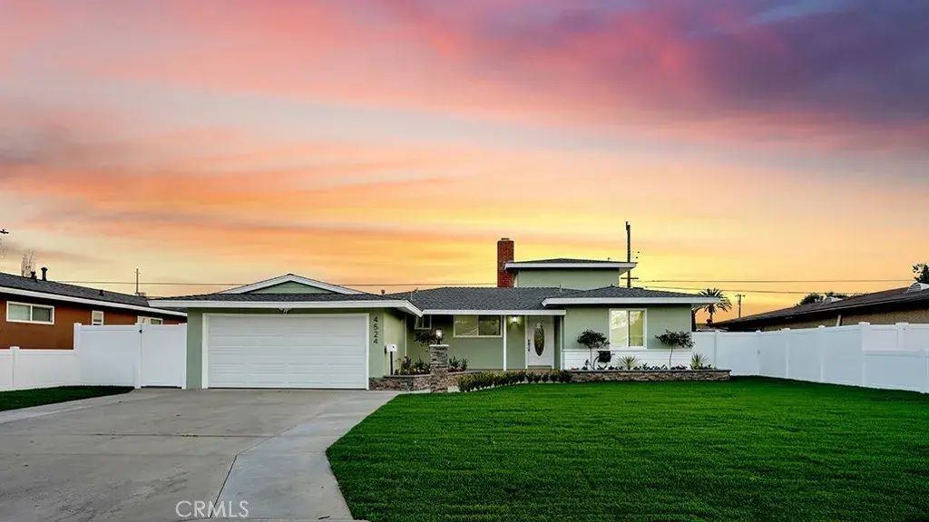 4524 W. Sirius, Orange