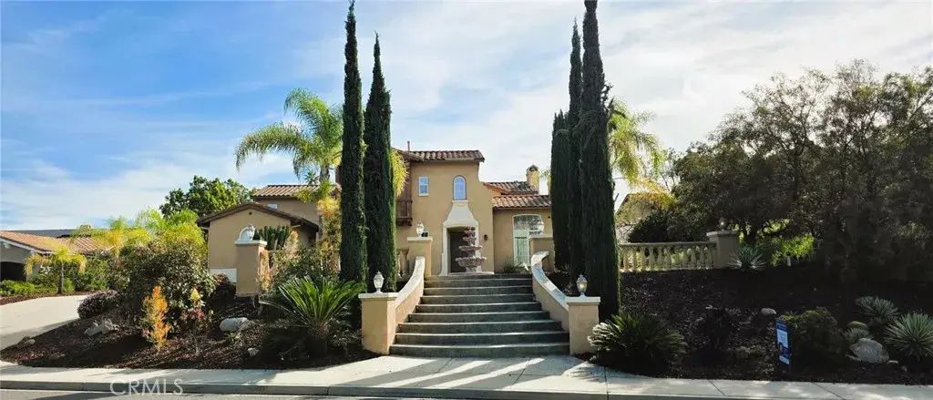 2082 Amparo Court, Escondido