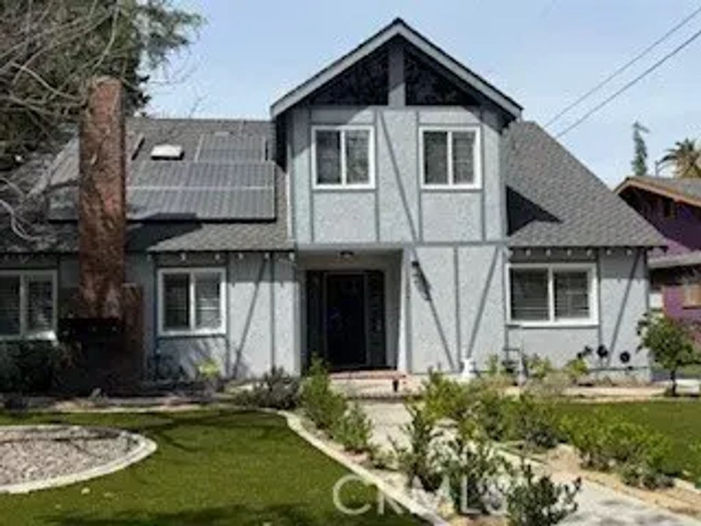1204 Palm, Corona