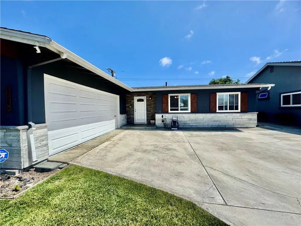 7552 Rhine Drive, Huntington Beach