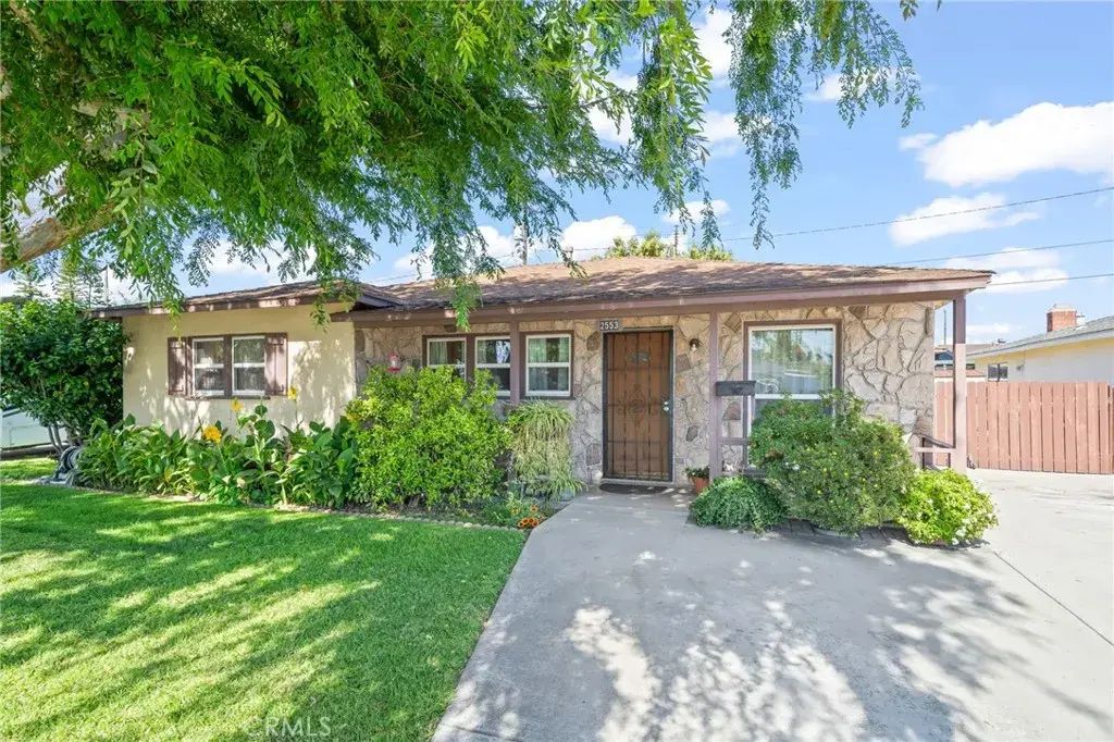 2553 W West Glenoaks Avenue, Anaheim