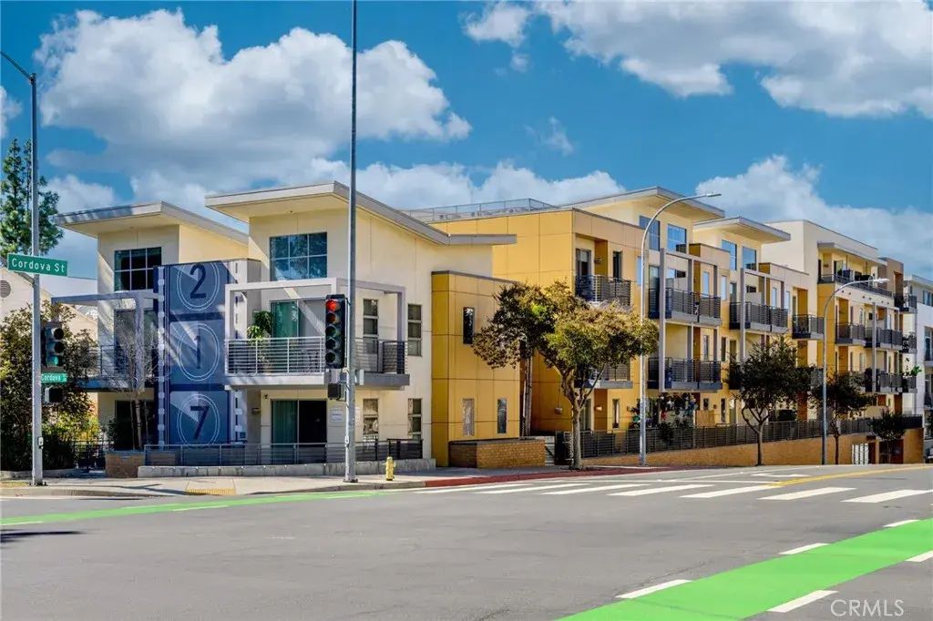 217 S Marengo 304, Pasadena