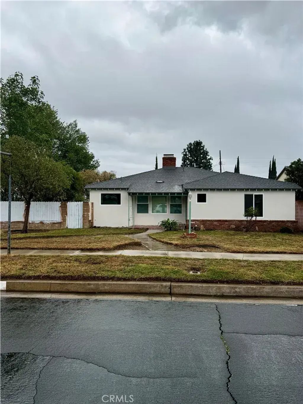 16930 Tupper Street, North Hills