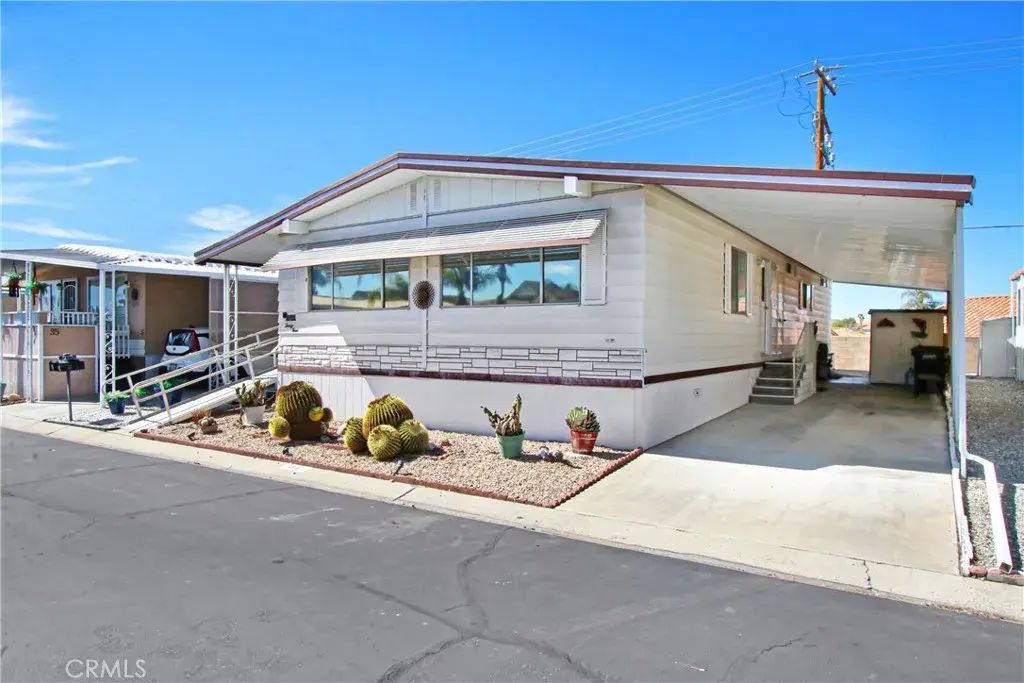 575 S Lyon 34, Hemet