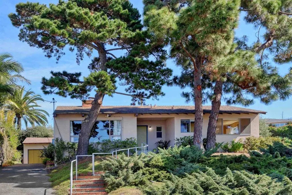 Photo of Listing #PTP2601579