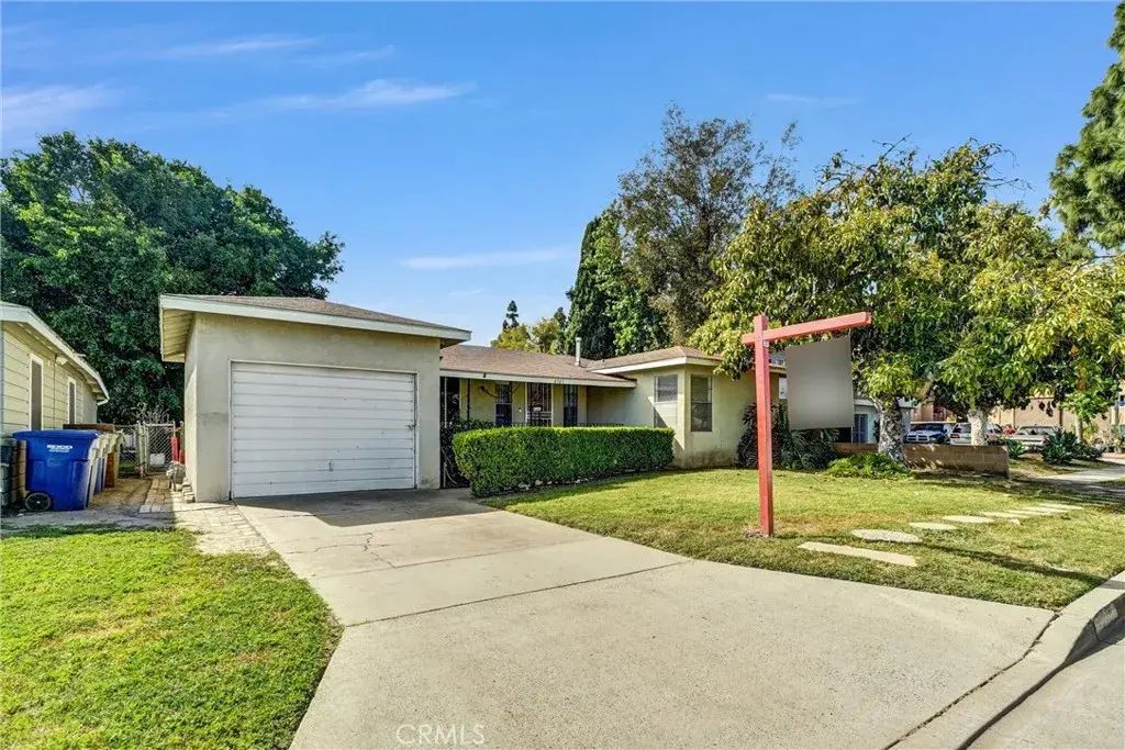6361 Los Robles, Buena Park