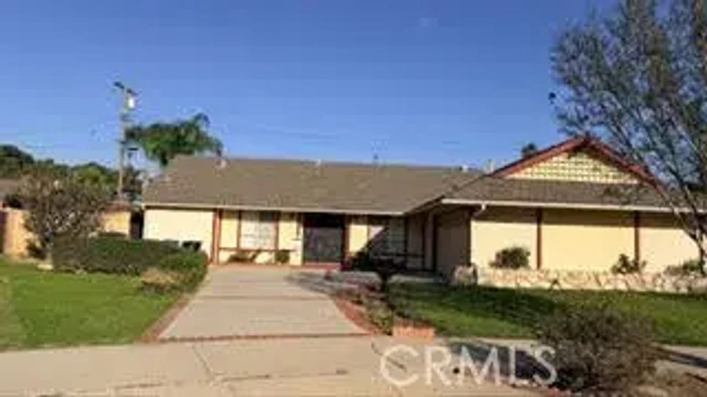 1226 Wales, Glendora