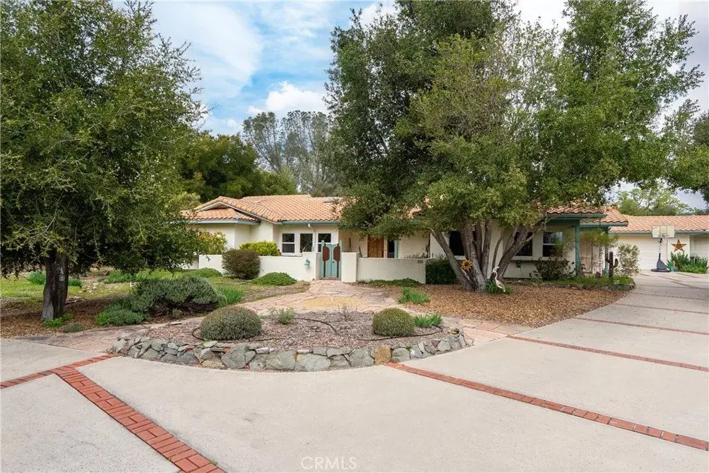 325 Conover Lane, Templeton