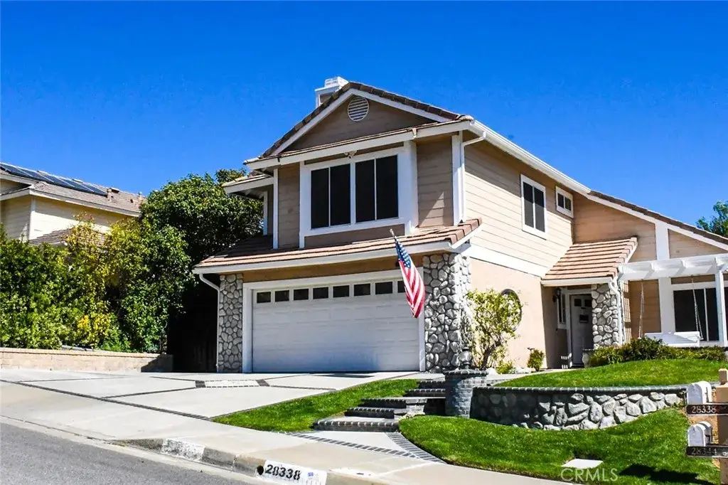 28338 Maxine, Saugus