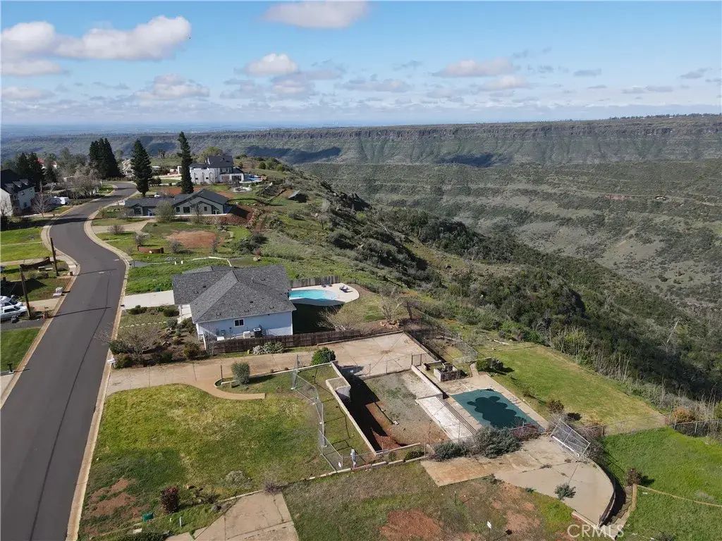 183 Valley Ridge, Paradise