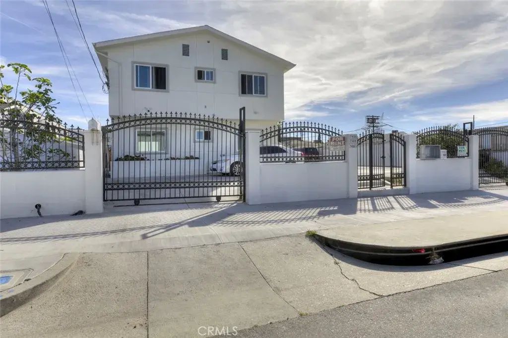 7408 Radford Ave, North Hollywood