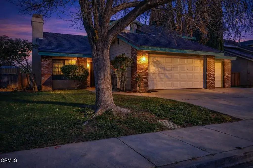 42950 Burlwood Drive, Lancaster
