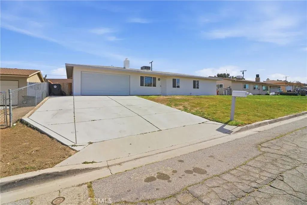 14961 S Culver Rd, Victorville