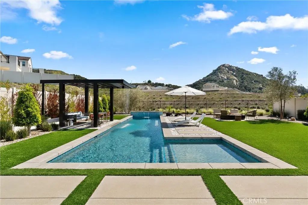 333 Canter Court, Fallbrook