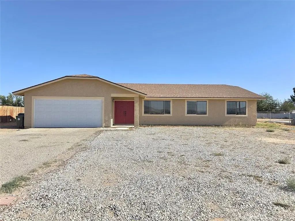 22311 Thunderbird Road, Apple Valley