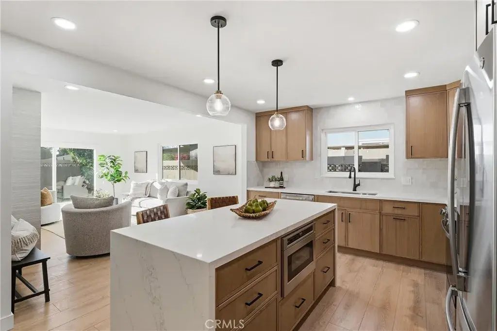 2320 N Hathaway Street, Santa Ana