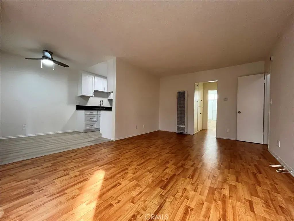 1658 Colby 3, Los Angeles