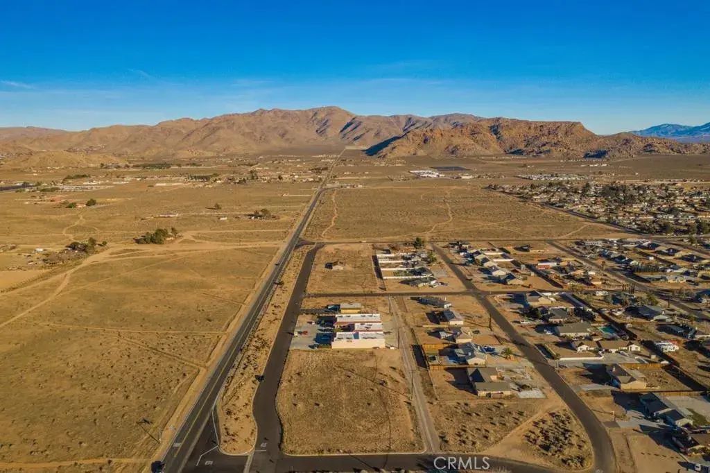 706 Outer Hwy 18 South, Apple Valley
