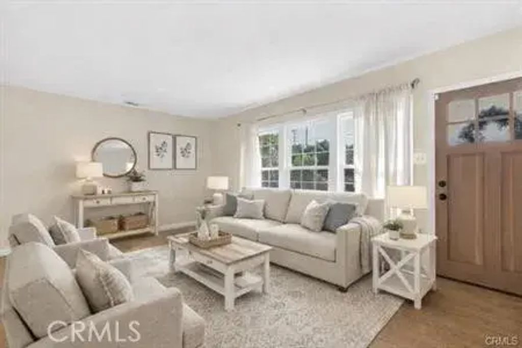 15115 Leadwell Street, Van Nuys