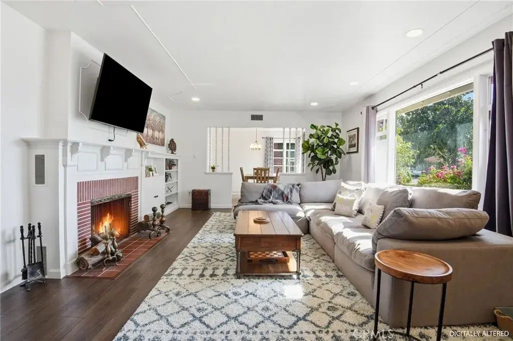 4735 Oakwood Place, Riverside