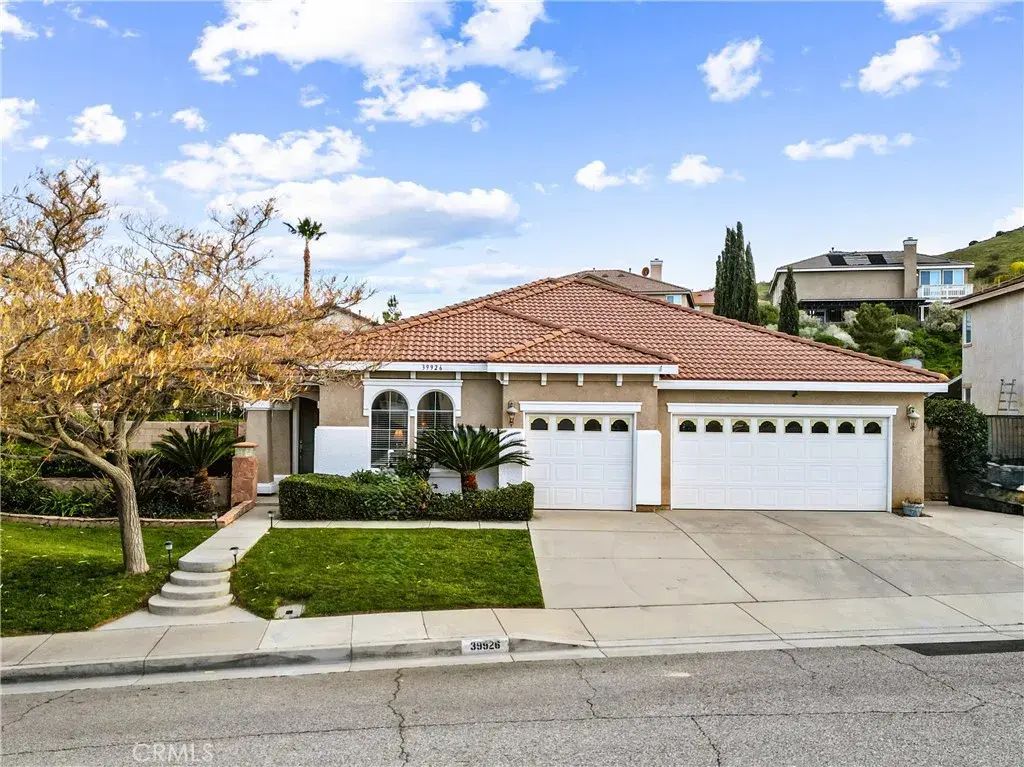 39926 Meadowcrest Way, Palmdale