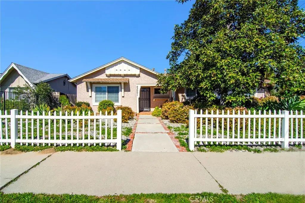 23001 Vanowen Street, West Hills