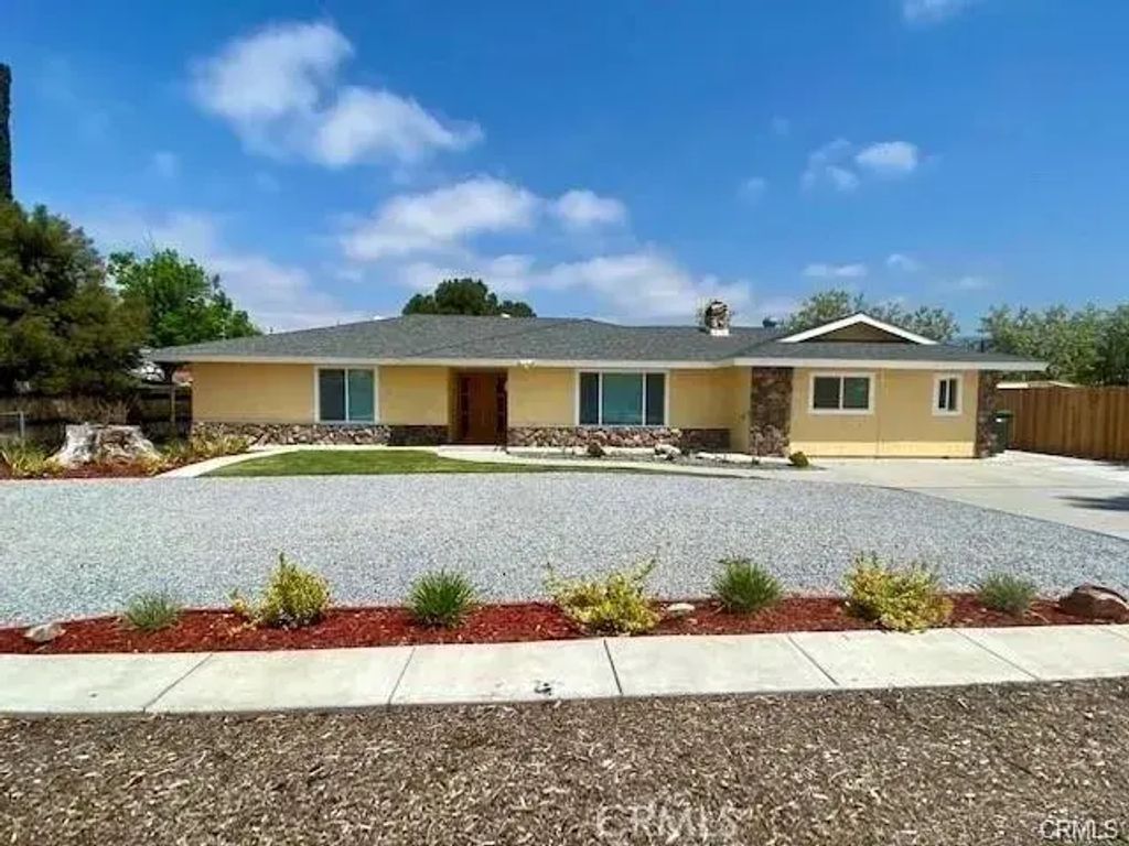 44666 Palm Avenue, Hemet