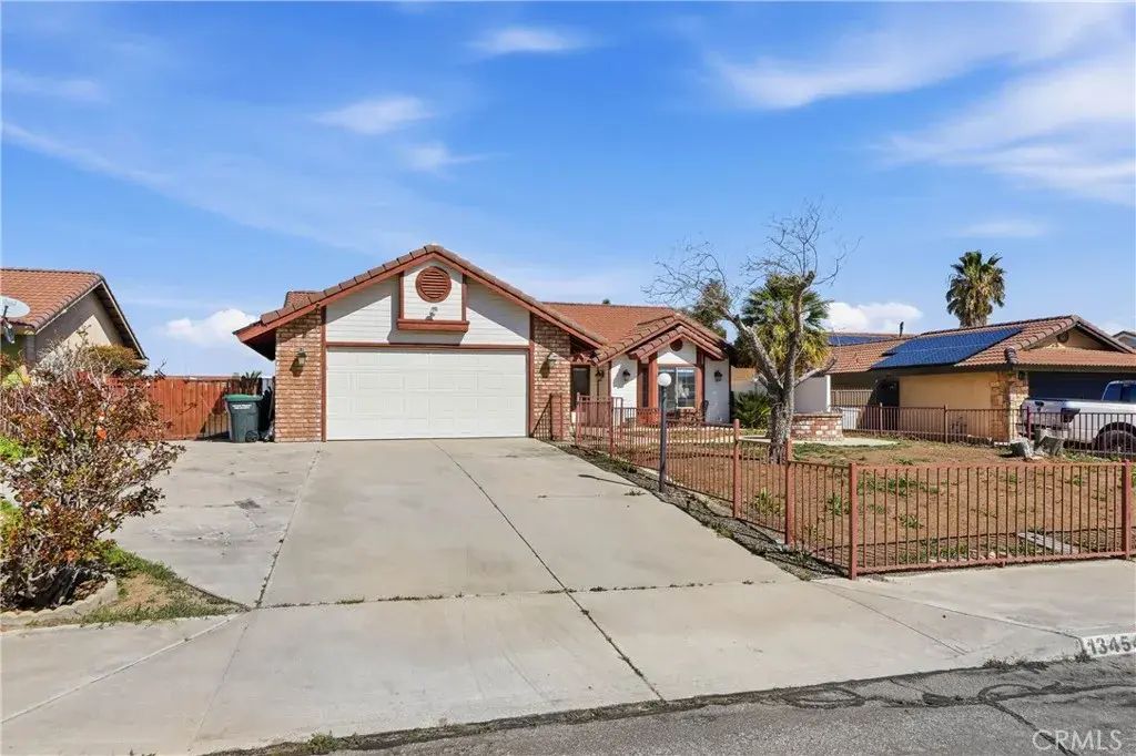 13454 Elm, Hesperia