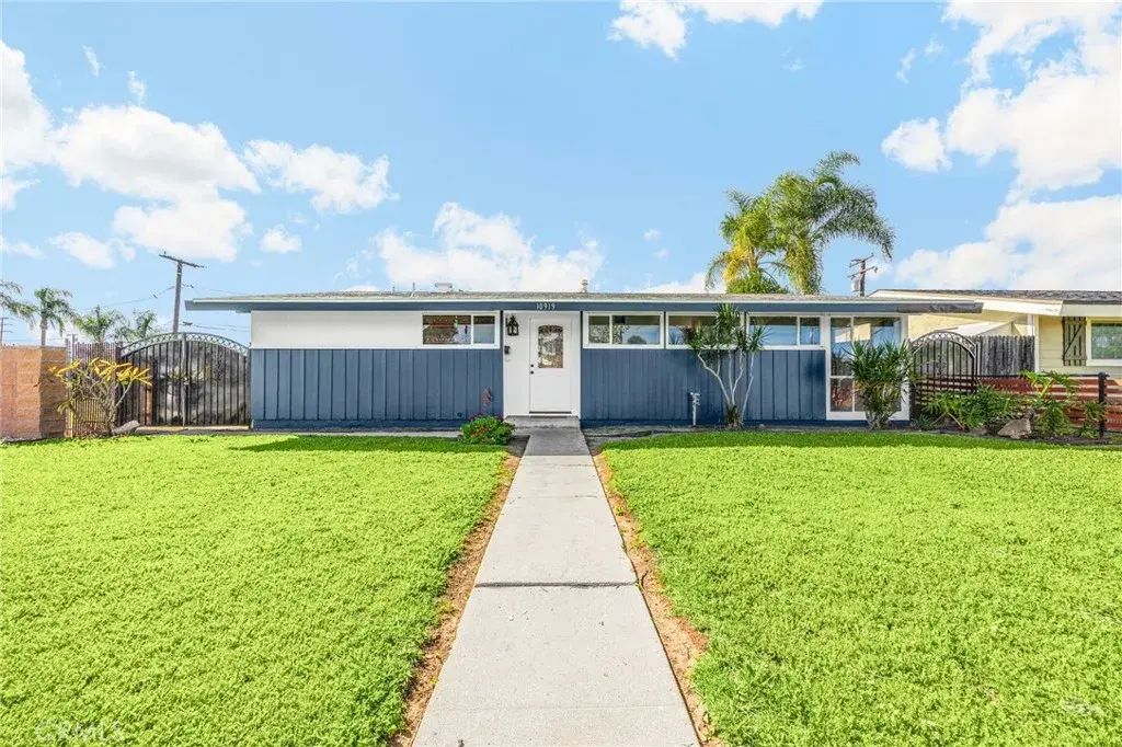10919 1st, Whittier
