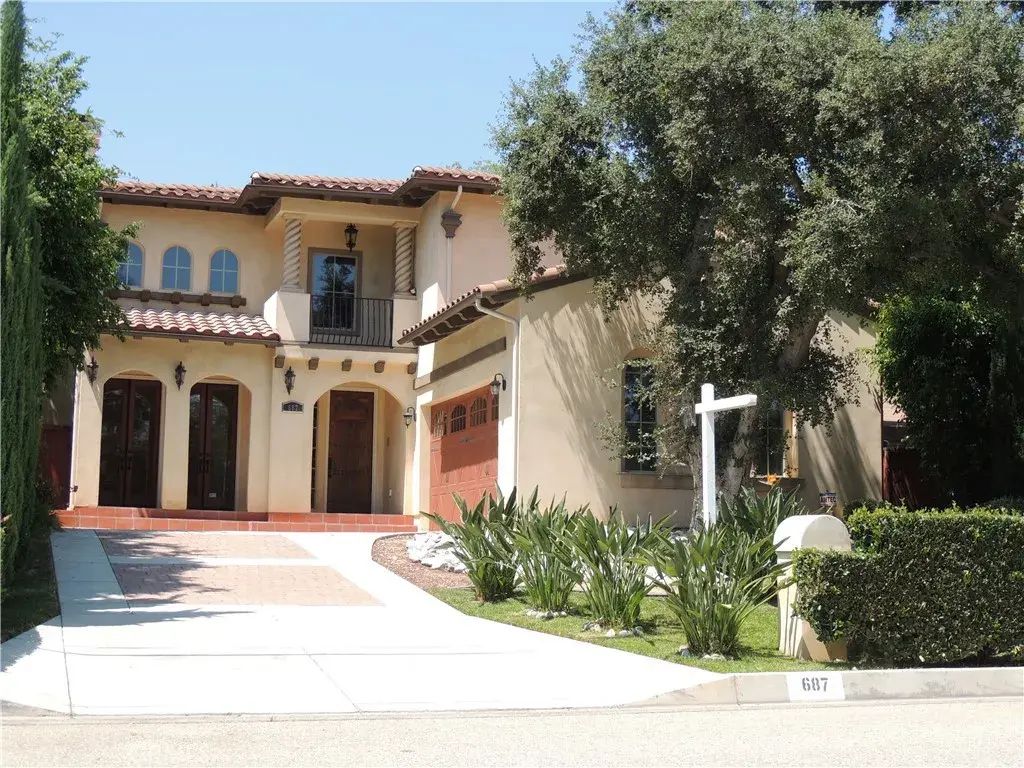 687 Ramona, Sierra Madre