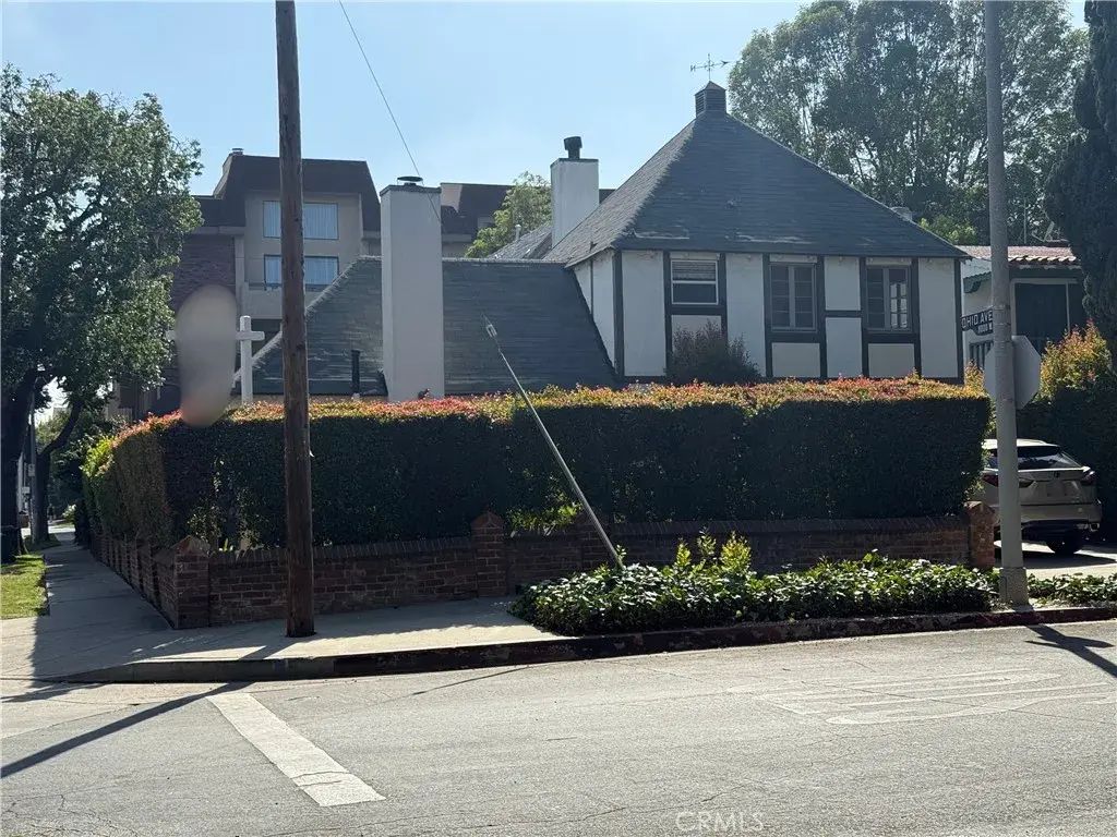 1437 Greenfield Avenue, Los Angeles
