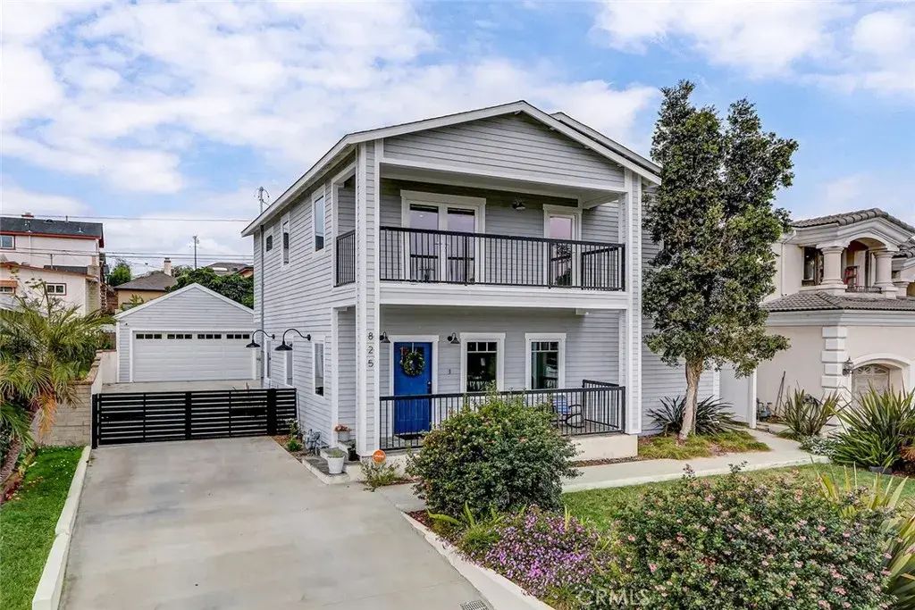 825 Center, El Segundo