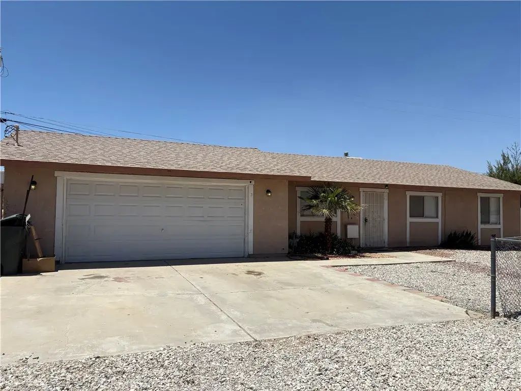 13508 Mohawk, Apple Valley
