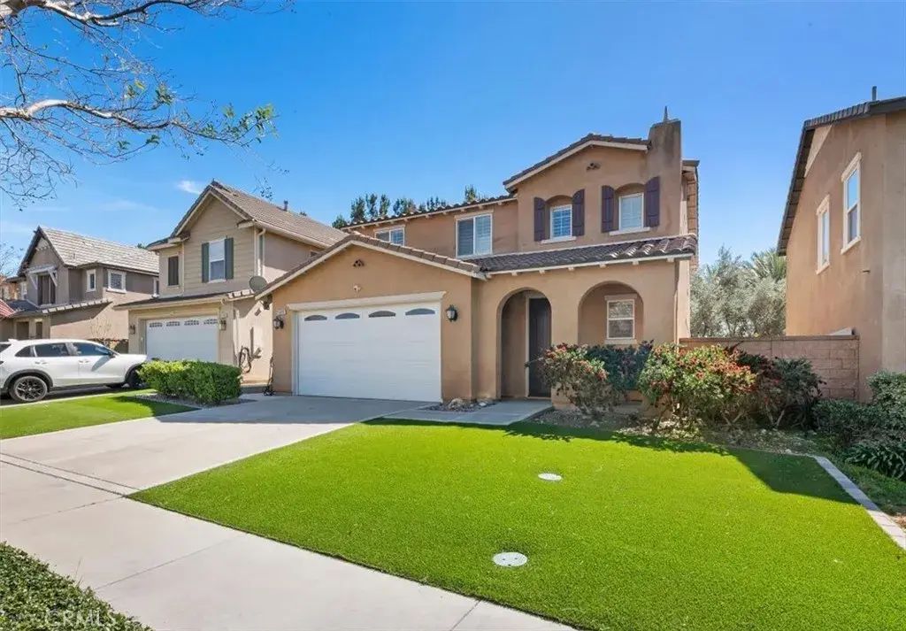 15699 Slowik Court, Fontana