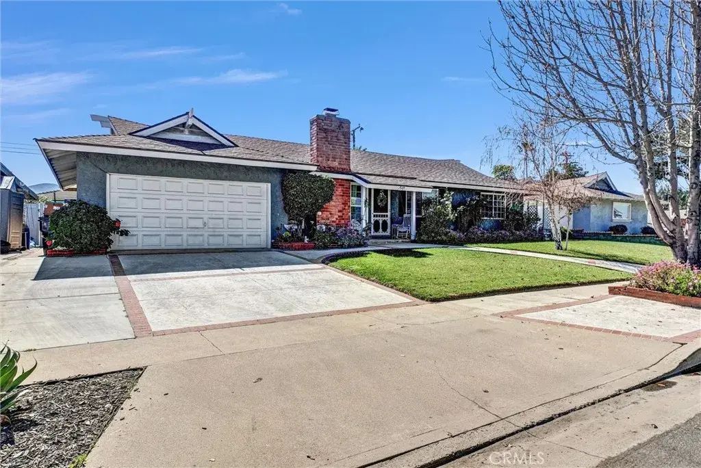 350 E Hacienda, Corona
