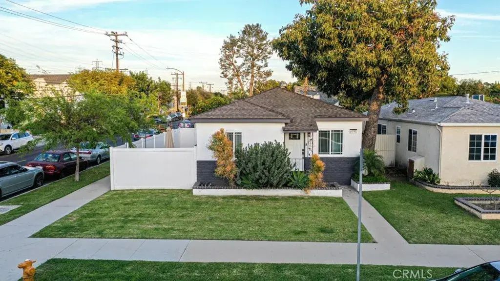 6792 Gaviota, Long Beach