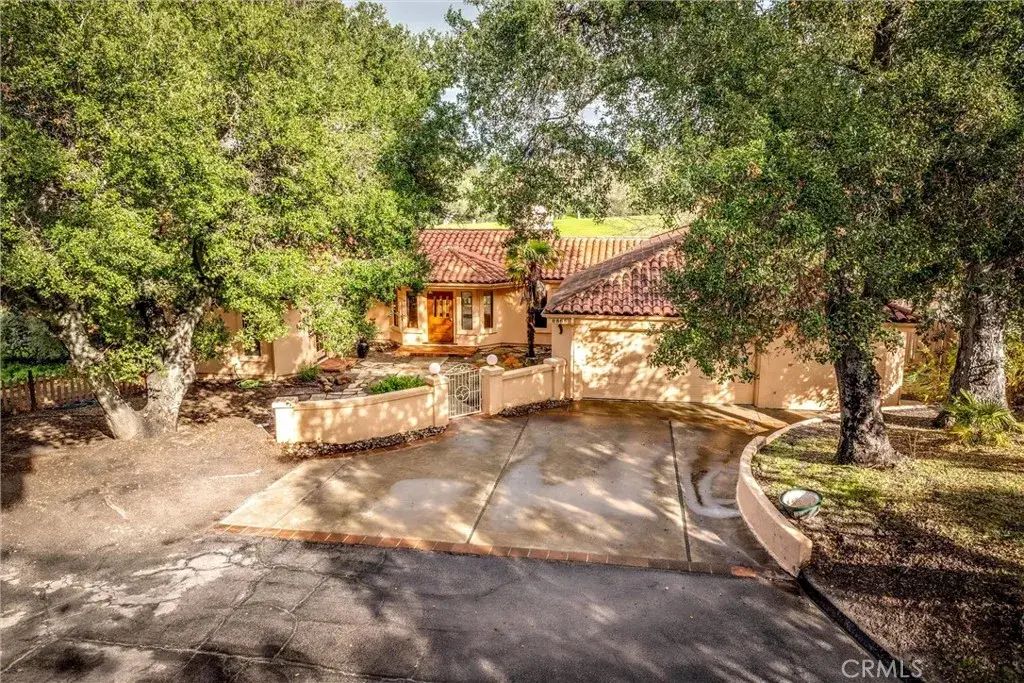 8865 Pino Solo Avenue, Atascadero