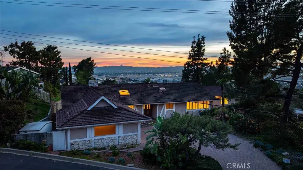 9960 Milburn, Sun Valley