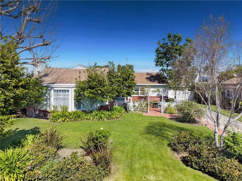 7457 3rd Street, Downey