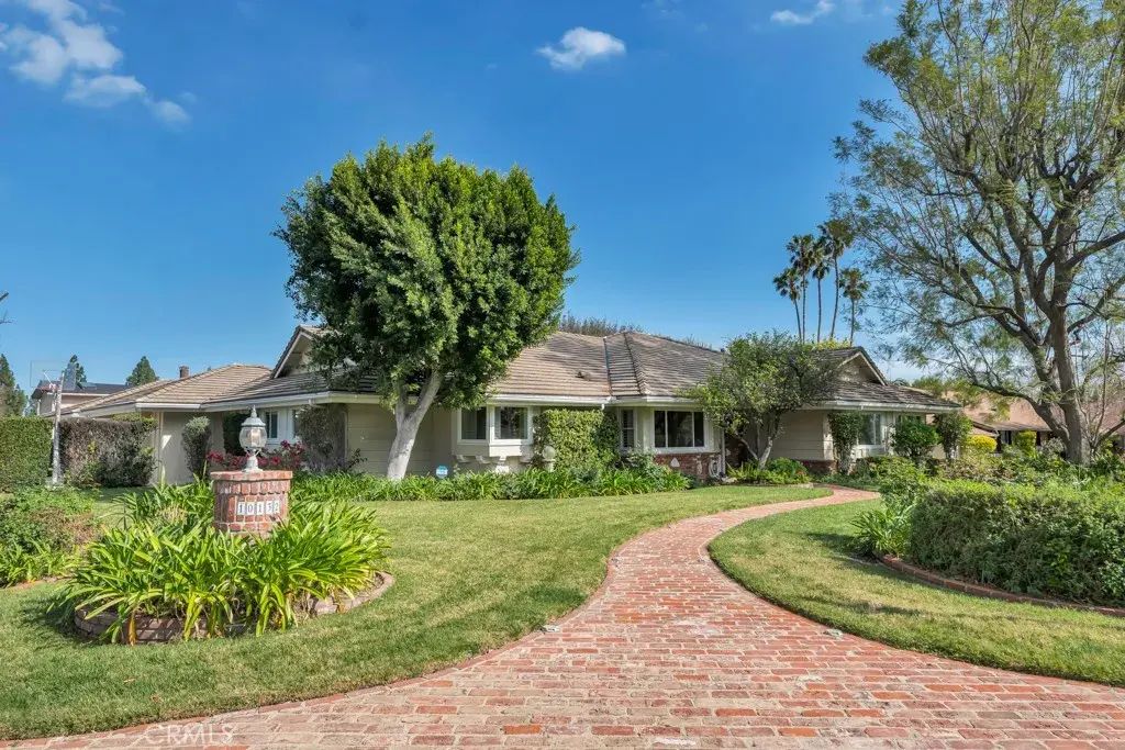 10132 Hadley, Northridge