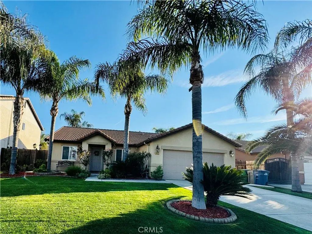 2622 Casa Serena Dr, Delano