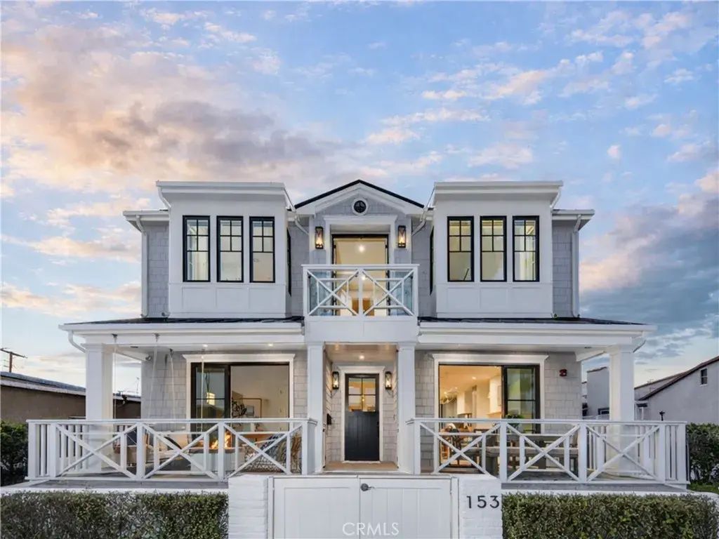 153 Granada Avenue, Long Beach
