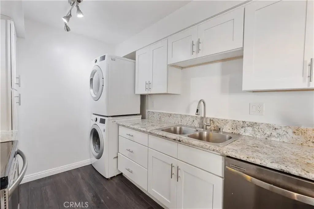 433 S Manhattan Place 209, Los Angeles