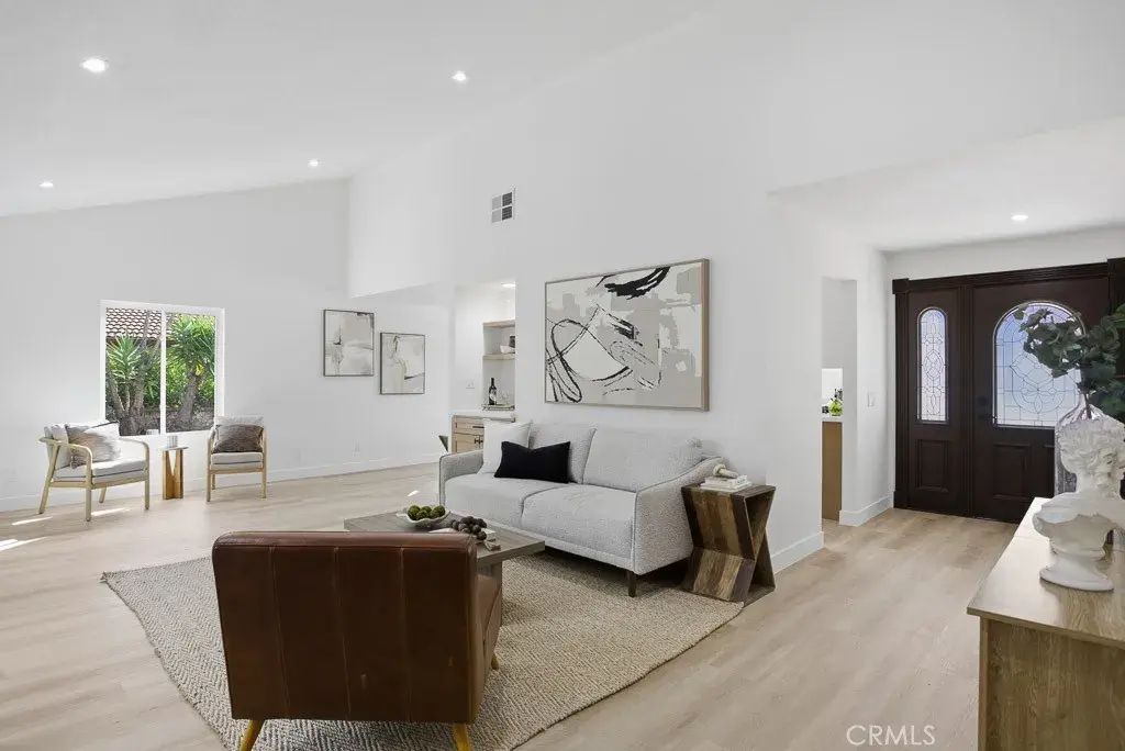 1069 Belleza Street, Camarillo