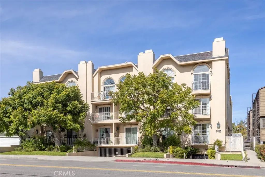 11445 Moorpark Street 1, Studio City