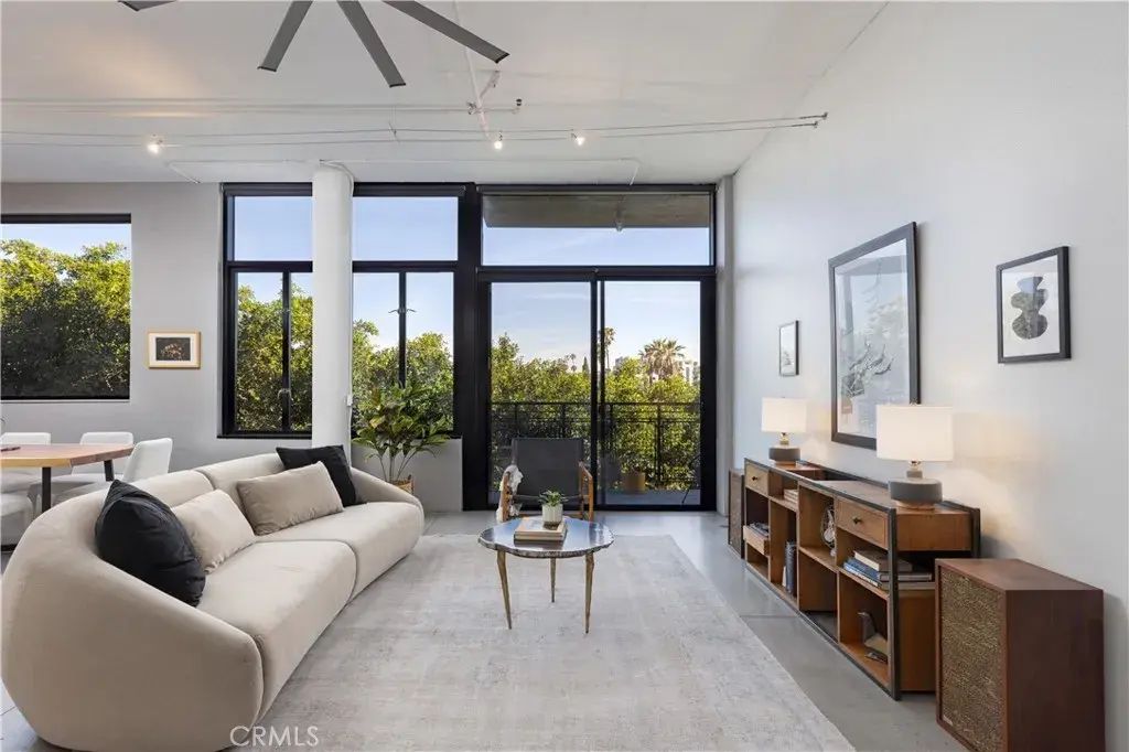 835 Locust Avenue 421, Long Beach