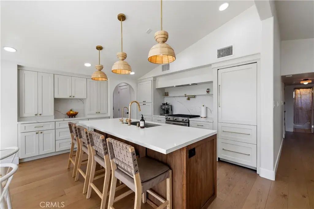22510 Decoro Drive, Saugus